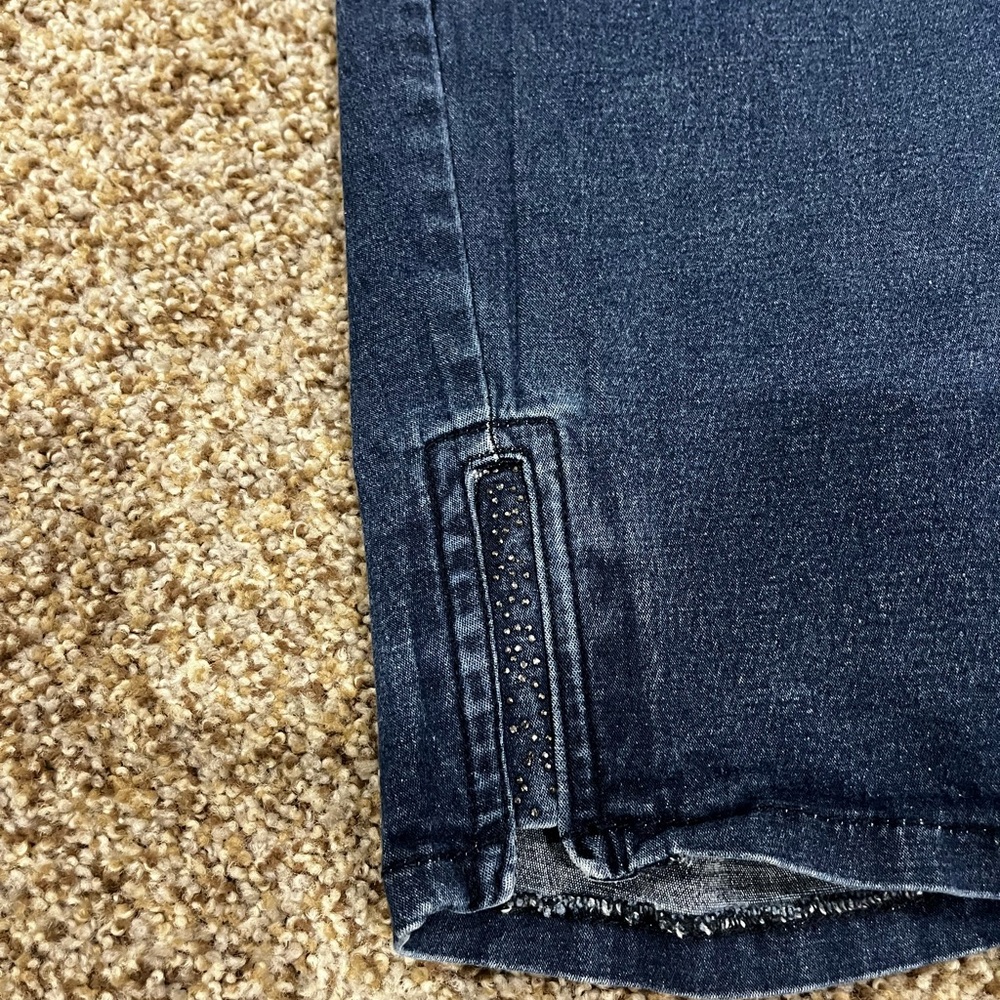 Catherine’s elastic waist jean shorts/crops (below the knee) size 1X 18-20 - Picture 2 of 5